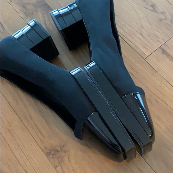 💜RARE💜Chanel Paris Seoul Cap Toe Pumps - Picture 5 of 8